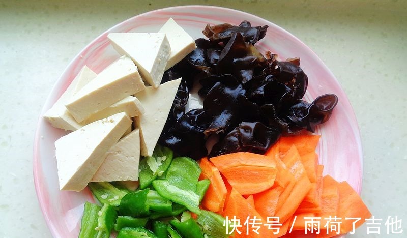 豆腐块|晚餐是吃大鱼大肉好，还是吃家常便饭看我家怎么吃的！