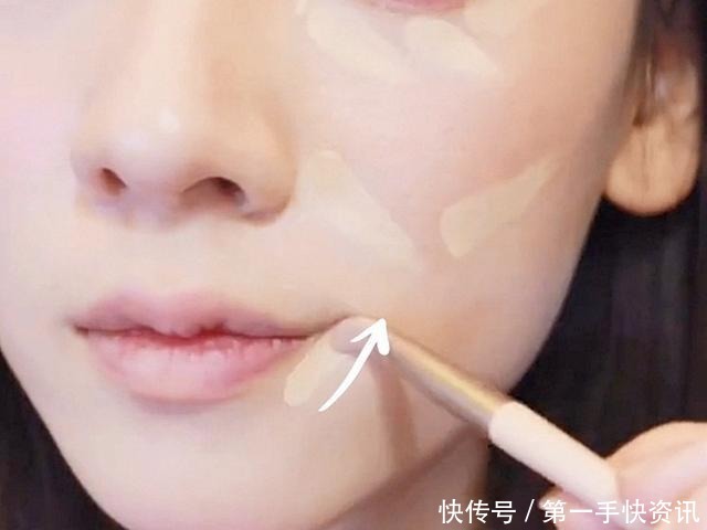 化妆|8个新手实用化妆技巧详解!遮瑕零色差&不卡纹,画出无瑕底妆