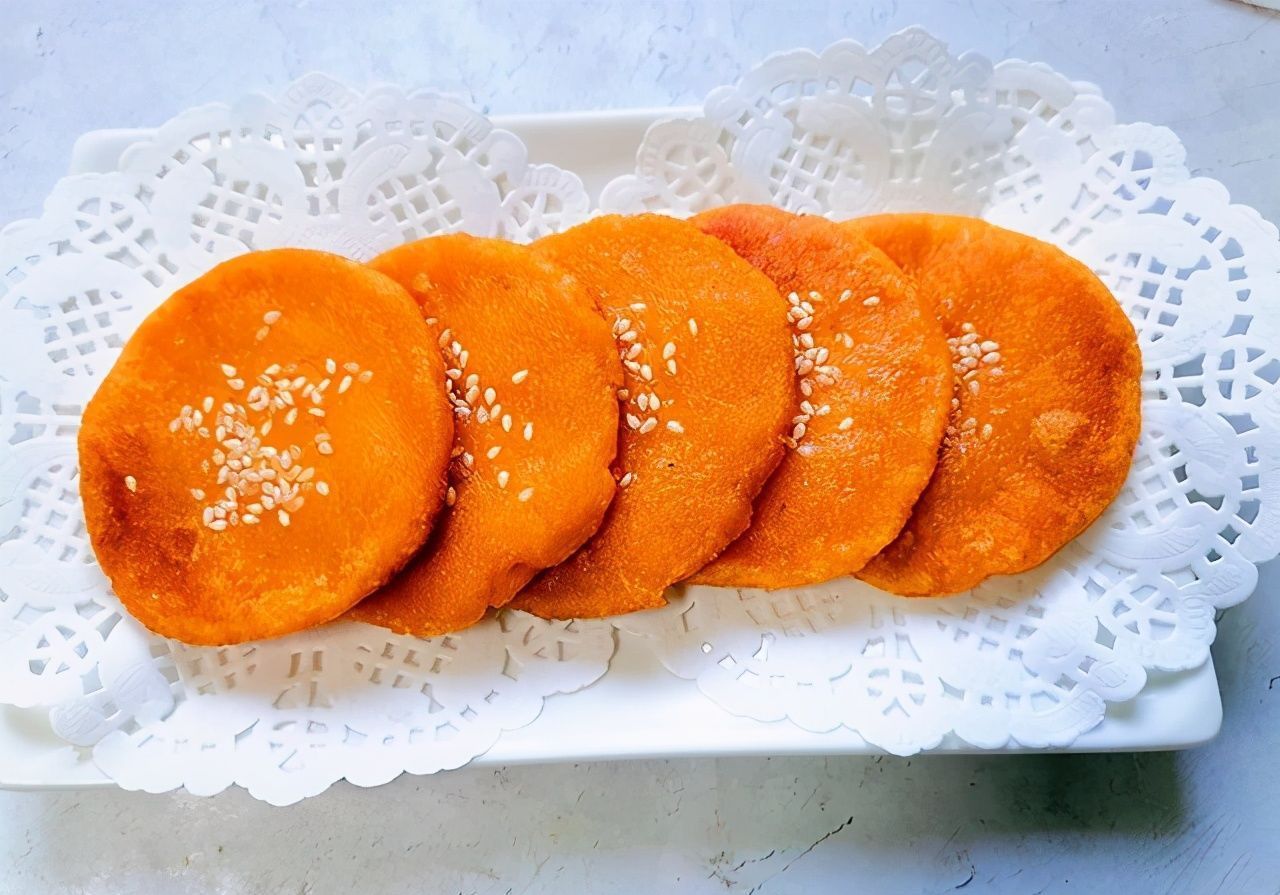  色泽|南瓜上市，教你美味南瓜饼的做法，色泽金黄，外酥里糯，孩子爱吃
