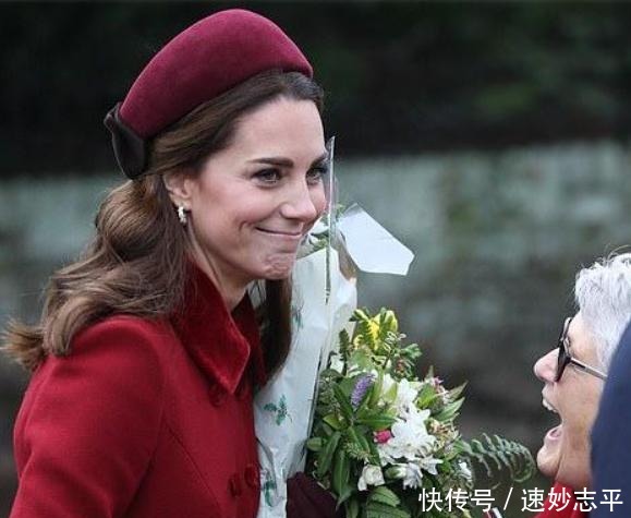 40多岁女人都该有件红色大衣，学凯特王妃这么穿，优雅到骨子里