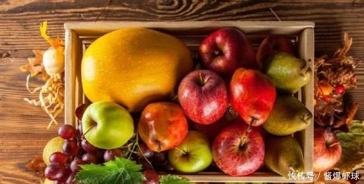 皮肤|女人最怕长皱纹显老！每天睡前抹点“它”，皮肤白皙水嫩又紧致