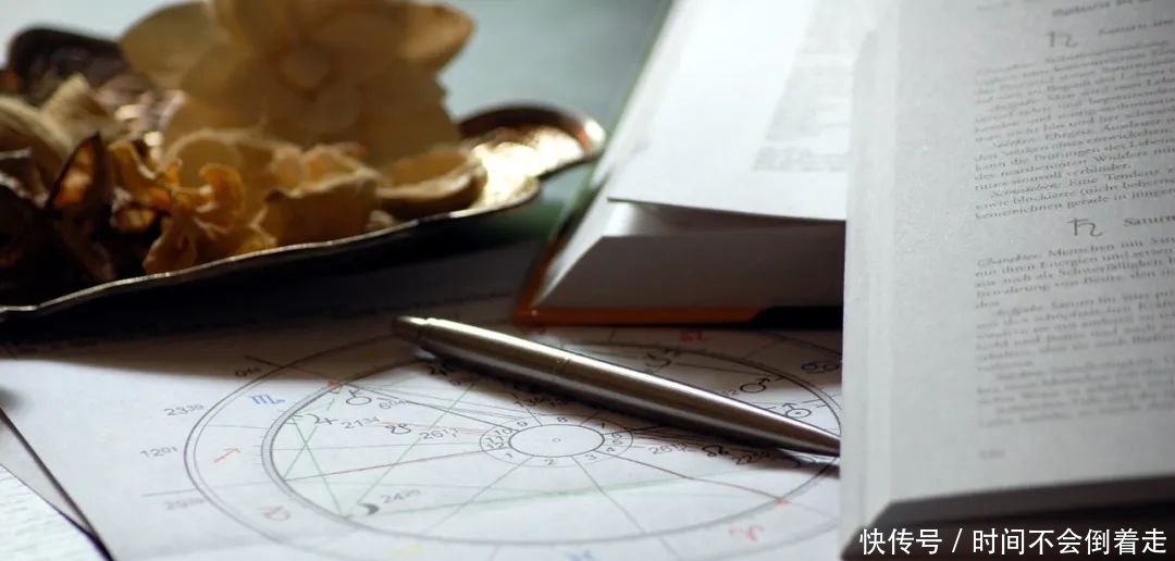 性情乖张的两个星座,不要世俗的认可,我的