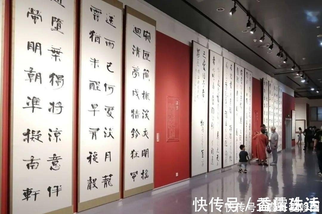 草隶&他连任两届书协主席,虽书法曾引争议,但写出个人风格值得肯定