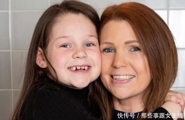 心肺复苏|七岁娃给昏迷宝妈做心肺复苏,救醒后忍不住大哭,被称“小英雄”!