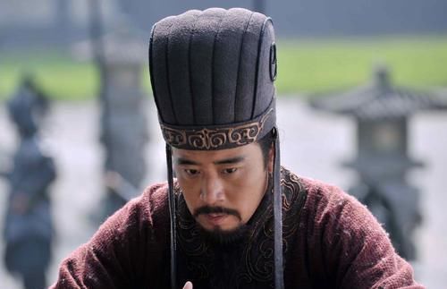 谎称|曹丕称帝之后，刘备为何不去救汉献帝，而是谎称他已经死了？