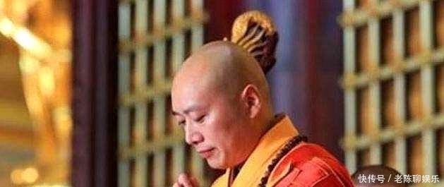 朱元璋进寺庙拜佛:朕也得跪下吗?方丈答1句话保住全寺性命