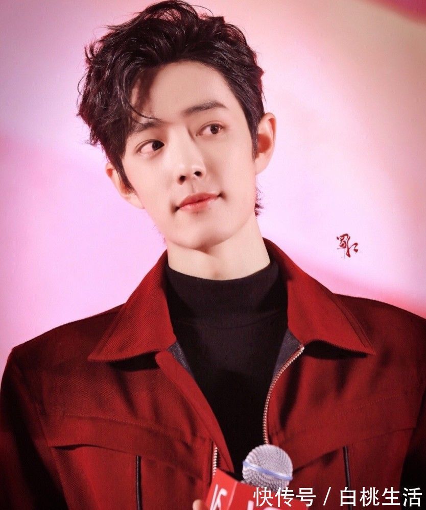 肖战再次登上报纸，跨年晚会收视率份额近50％，几分钟涨百万观众