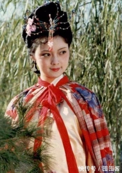 贾迎春@史湘云有多不受待见?连厚道的薛宝钗和二木头贾迎春都当众怼她