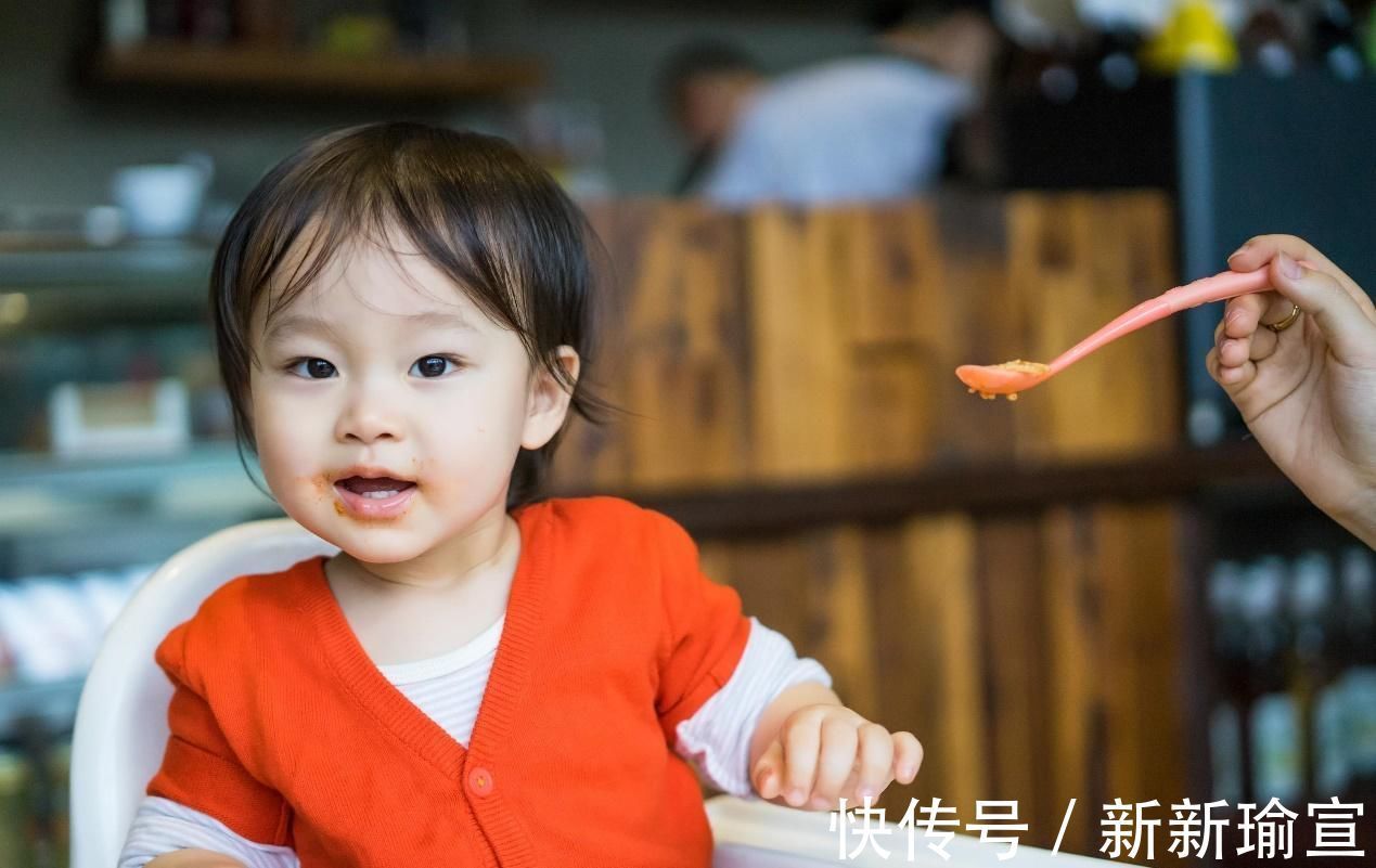 宝妈|宝宝睡觉时的小动作，有些是脑发育完善的表现，你家宝宝有吗？