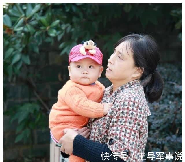 二胎|25岁和45岁宝妈,同样是生二胎,产后半年三个方面差距令人唏