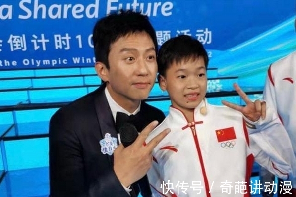 全紅嬋有多討喜？陳偉霆與她暢聊，鄧超和她合影，央視合唱站C位