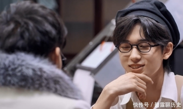 子韬 被问鹿晗吴亦凡掉水里会救谁?黄子韬的回答,连杨紫都听乐了