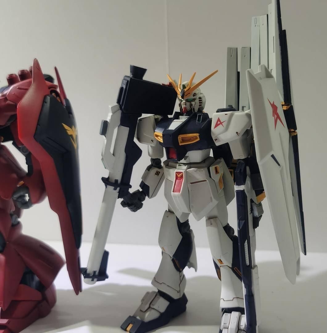 奇迹|[藏品展示] 小比例的奇迹，万代hcmpro和emia牛高达和沙扎比