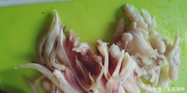 酒店|只有做夏天才是猪耳朵美味,且味道一点也不比酒店差