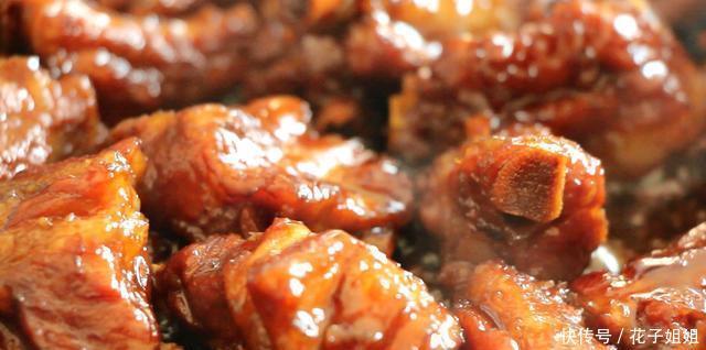 老少皆宜|经典肉菜糖醋排骨,浓油赤色甜咸适中,吃起来油而不腻老少皆宜