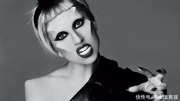 意大利|意大利时尚品牌范思哲VERSACE 跟Lady Gaga 联合发布了联名系列
