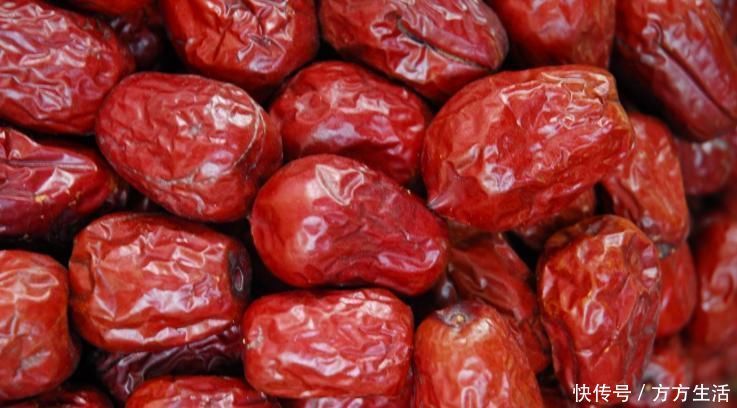 金银花|红枣配此物一起泡，睡前一杯，失眠好了，补血养颜，手脚暖和