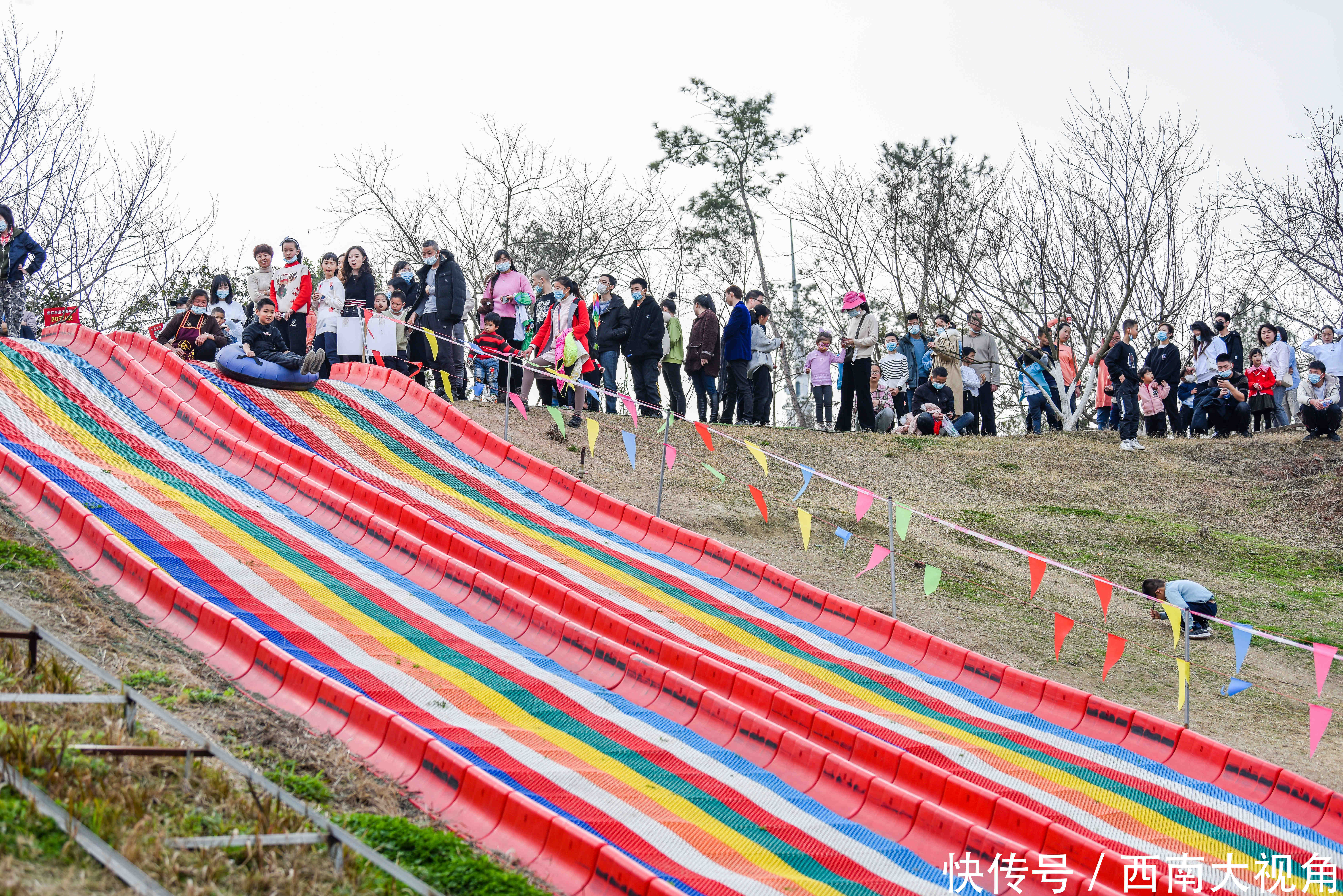大年初一，秀丽东方风景如画、游人如织 再次提醒大家，请一定要提前一天转发和预约哦