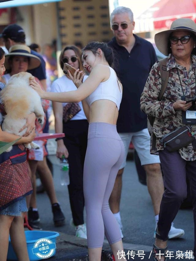 装扮 立体精美的打底裤装扮复古感十足,不用多花心思,简单大气!