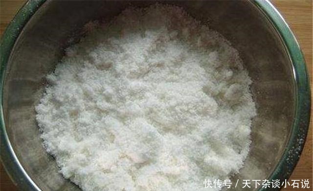 一斤大米半斤奶,教你在家做健康的大米糕,蓬松香甜比蛋糕好吃