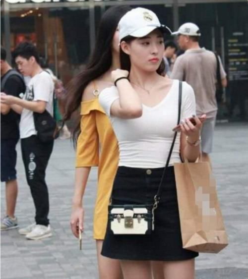 “包心菜”的6厘米牛仔裤,墨镜女神秒杀闺蜜,