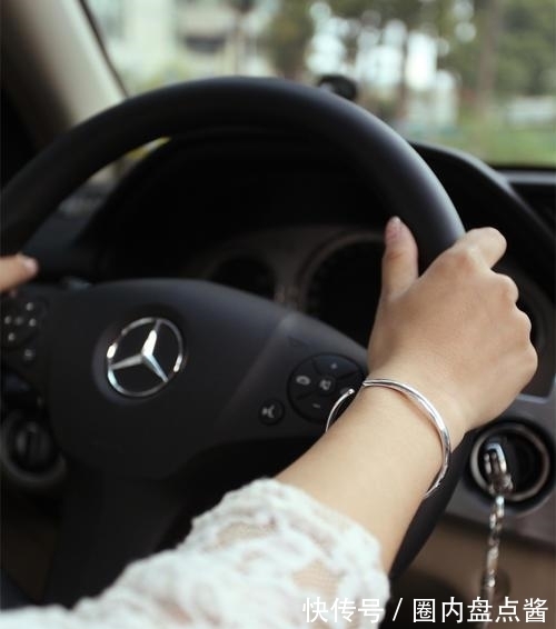 假货 银饰虽然价格不高,但是购买还需谨慎,假货太多需掌握识别技巧!