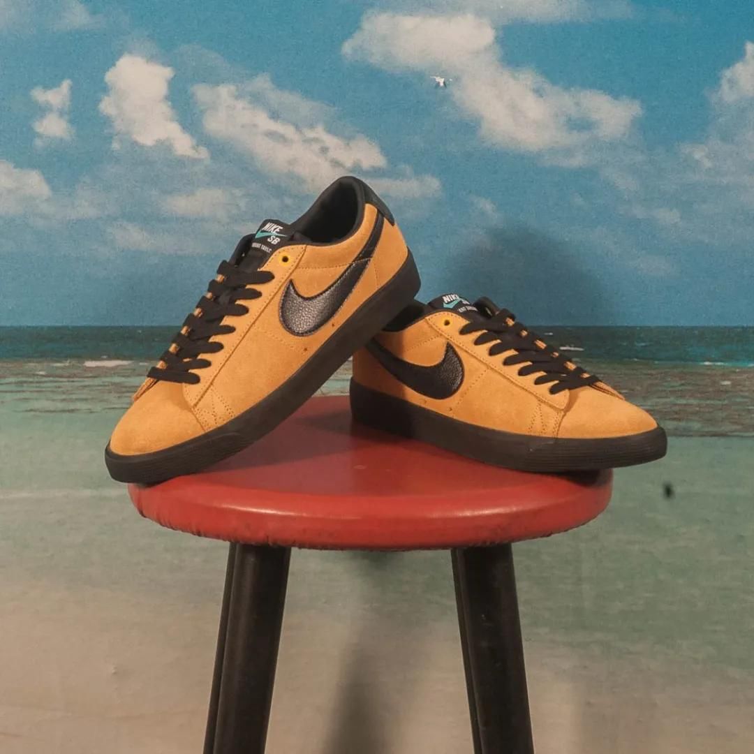 今年过冬，能在大街上独领风骚的是「小黄鞋」