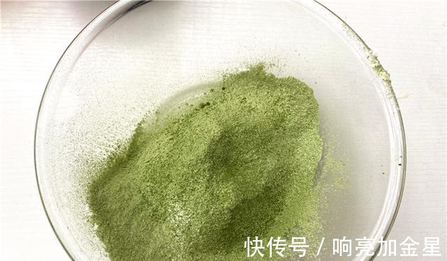 教你不开裂不塌陷,水光肌古早抹茶纸杯蛋糕,步骤详细一学就会!