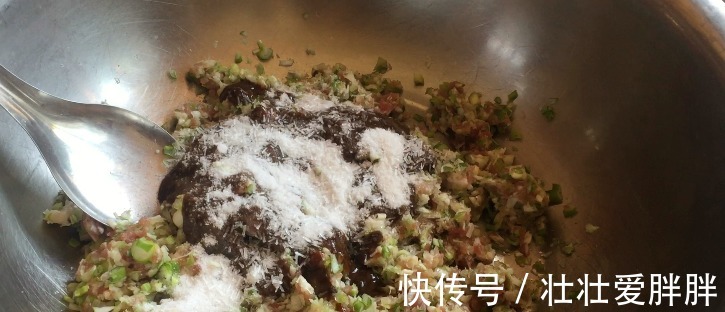 萝卜馅包子好吃，调馅有诀窍，教你饭店秘制配方，鲜香味美，真鲜！