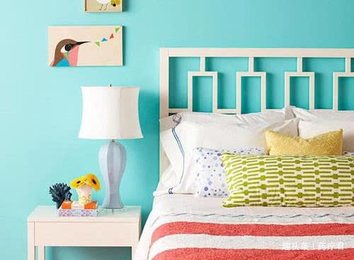 提醒睡觉的床头不要放这3样东西,尤其第一类,危害最大