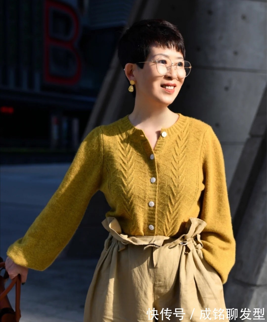 小西装|老年穿搭就服这位62岁的奶奶!自然真实不做作,时尚大方又高级