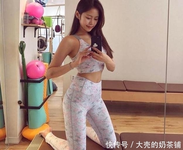 打底裤|年轻自信的紧身打底裤小姐姐，尽显高挑的身材，成熟有韵味！