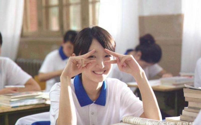 俩人|女儿带回来一个小男孩,俩人一起喊妈妈,男孩亲妈醋坛子翻了