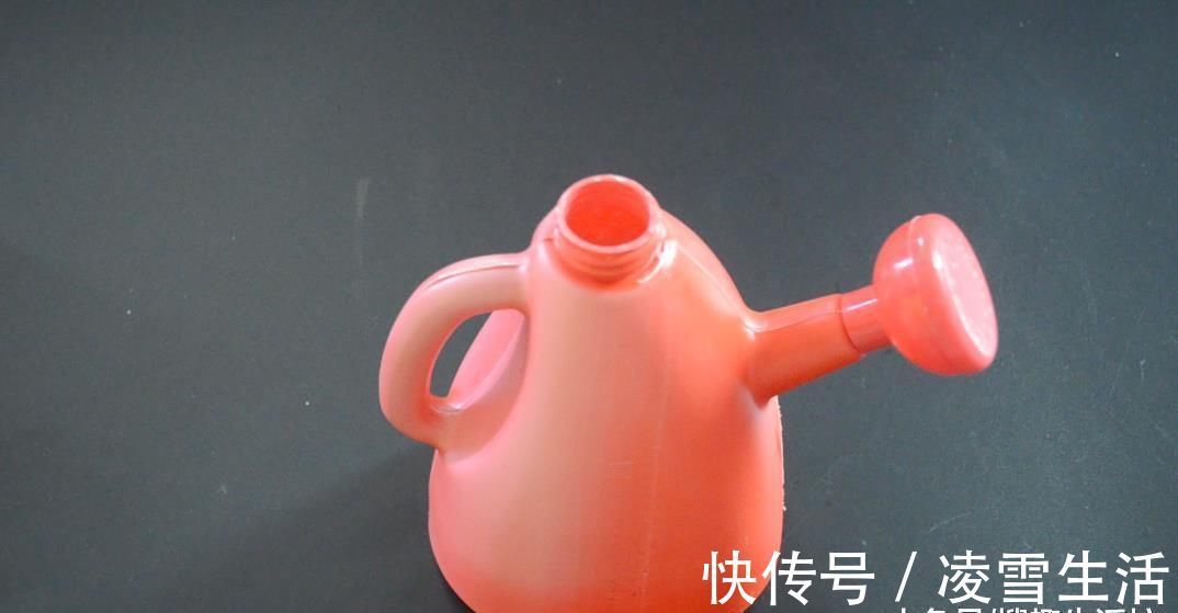 抽完烟卫生间烟味久久不散 教你一个小妙招, 1分钟快速去除烟味