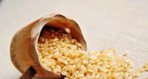 黑木耳|女性开始变老时,身体一般会露出丑态,若你一个没有,说明还年轻