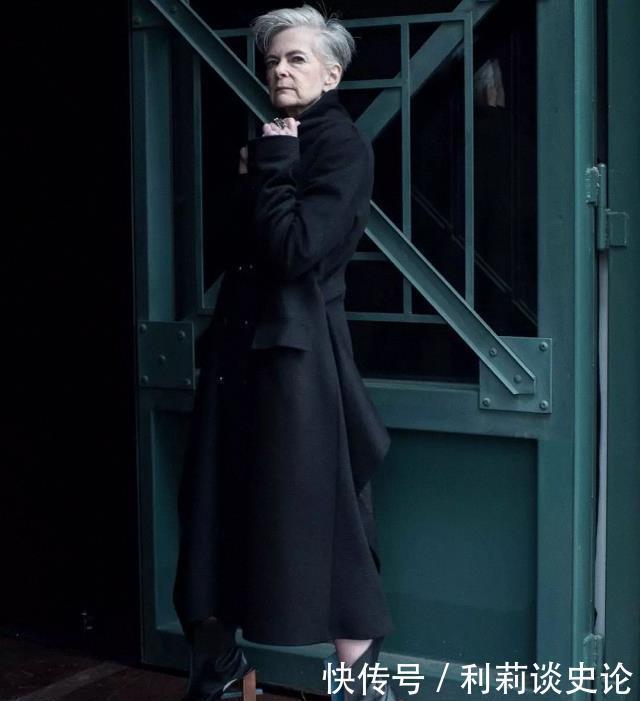 被60和的老奶奶惊艳了,敢穿会穿搭又有气场,老年人照样可以时髦