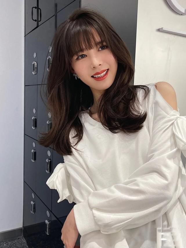 适合学生的法式刘海，好看又减龄，洋溢着青春的活力