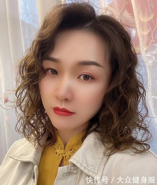 发量 烫烫染染剪剪就是美,想换发型看这里,100多款够不够!