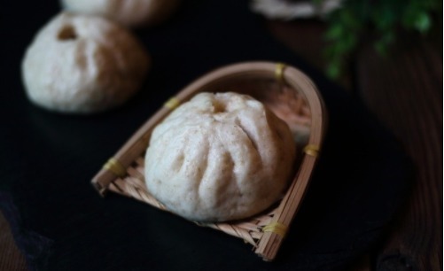  这个季节蒸包子，最爱用它做馅