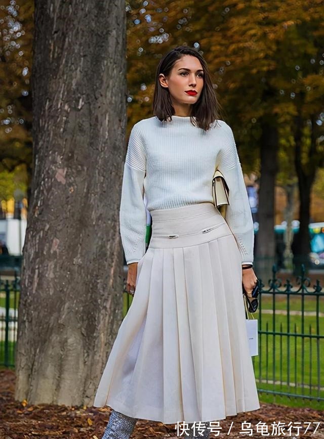 毛衫 毛衣下面别配裤子了，今年流行“毛衣+半身裙”，温柔有女人味！