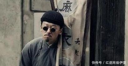 算命师傅丁兴来招摇撞骗,靠一张嘴忽悠出一个“帝王梦”