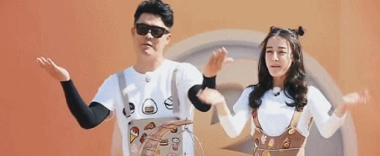 在《跑男》狂吃的热巴,为啥其他节目一口不吃导演2字道出内幕