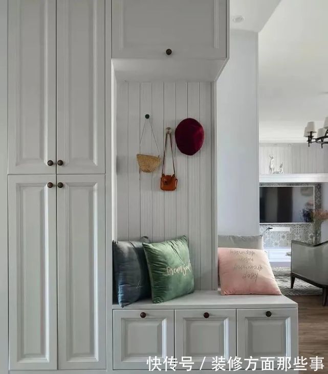收纳|入户玄关这样设计,朋友被这1㎡惊艳到了,要跟着装