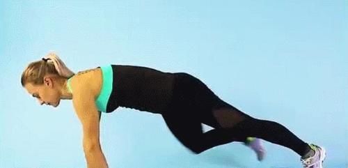 瑜伽垫|羡慕人家巧克力腹肌，只要四个动作，帮你拥有迷人腹肌