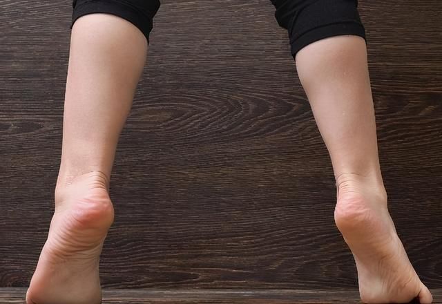 小孩|孕期注意事项：除了怀孕不能抱小孩，这3个危险动作也要避免