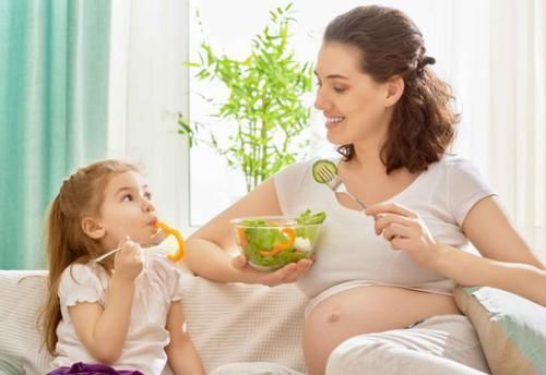 准妈妈们|孕晚期,胎动出现这几种情况,是正常变化,孕妈妈不要太担心