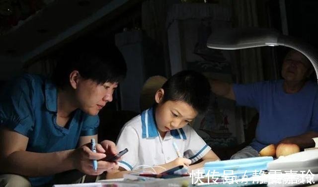作业|孩子被罚抄“22页”，熬夜到凌晨，第2天父亲做了一个大胆决定！