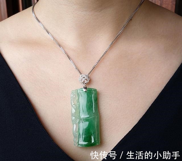 张继科&竹节翡翠坠子,是什么寓意!