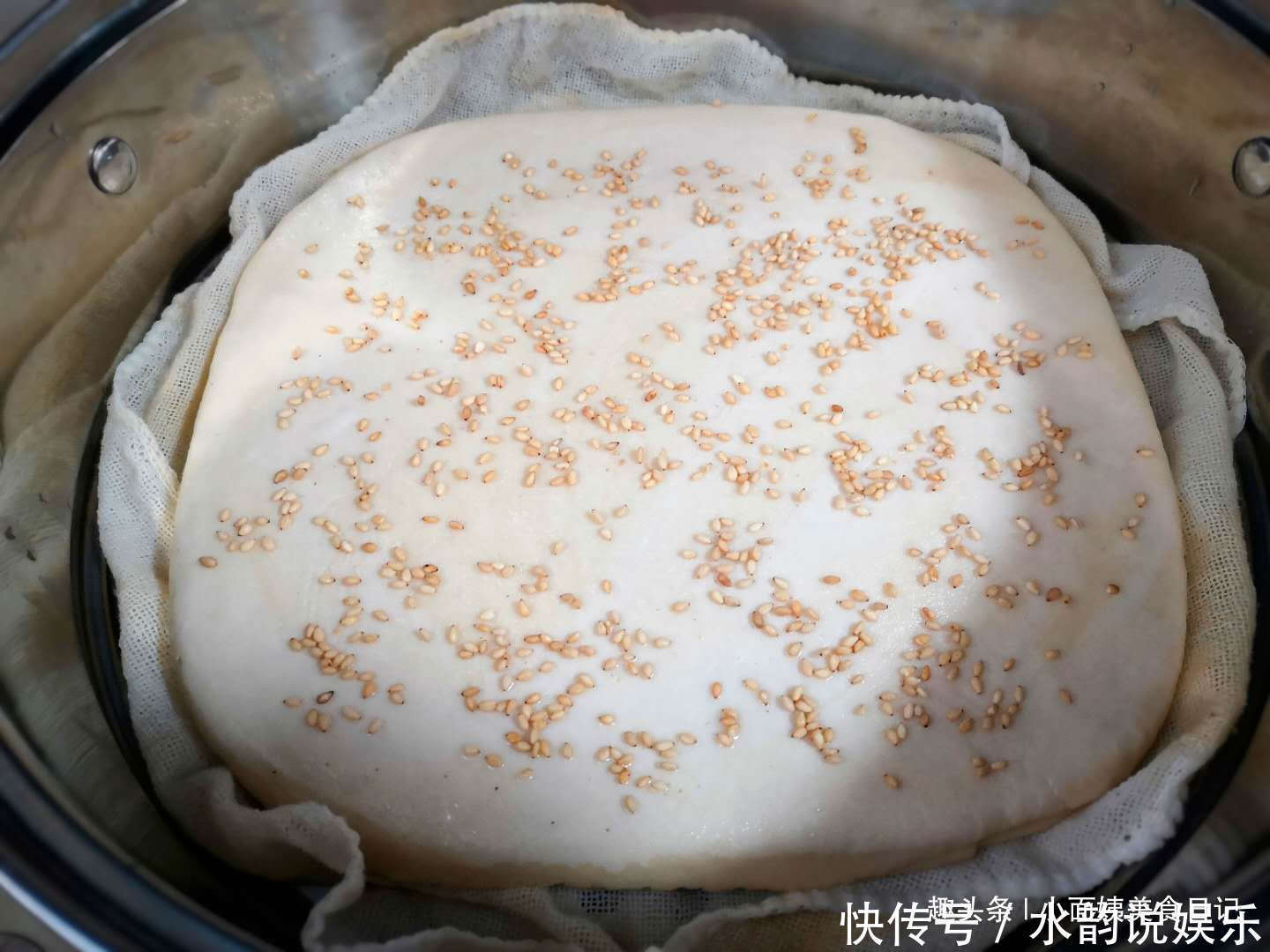 面食|早餐饼又出新吃法了,外面花钱买不到,香软好吃有层次,凉了不硬