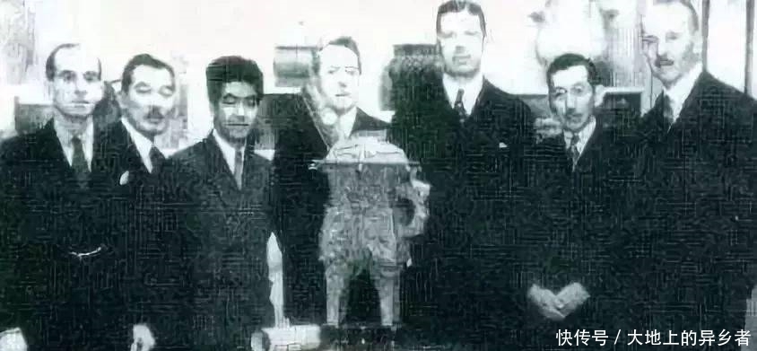 英国|他收藏的瓷器:连故宫都眼红...